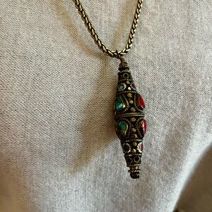 Elegant Multicolor Moroccan-Style Stone Pendant Necklace